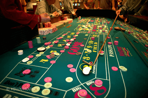 Craps Online Table - Collecting Bets